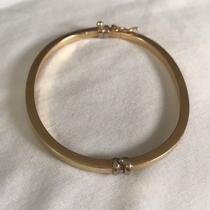 14 Kt gold bangle